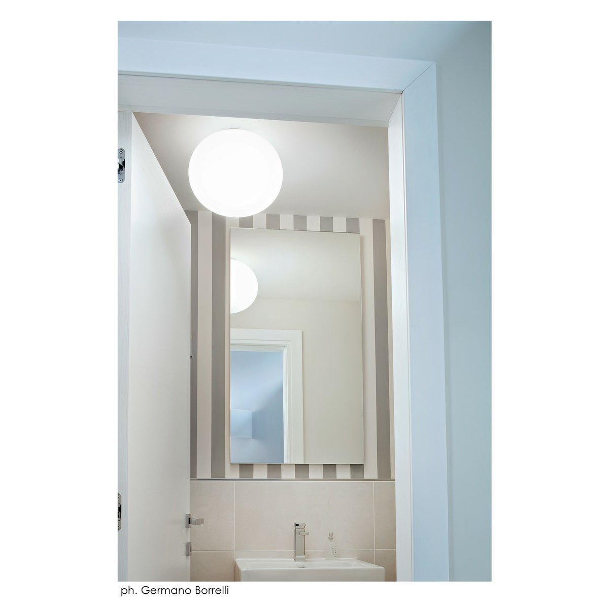 FLOS（フロス） / GLO-BALL C2（グロボール C2） / シーリングライト【要電気工事】