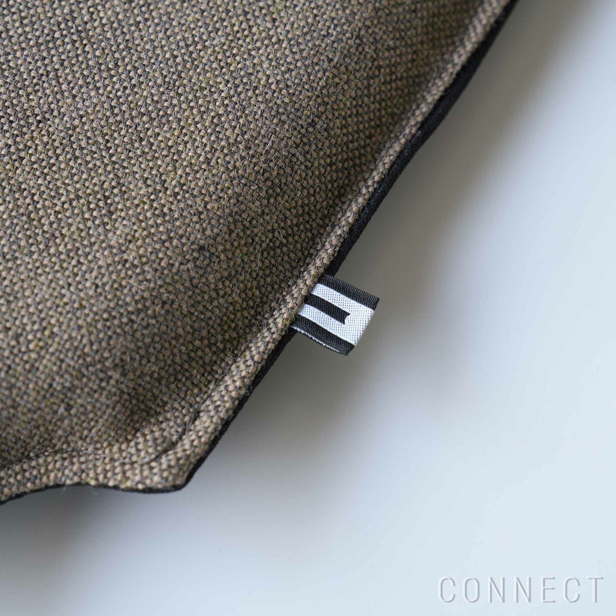 MELLEM（メレム） / Kvadrat（クヴァドラ） / Yチェアシートクッション / Technicolour（テクニカラー） / クッション