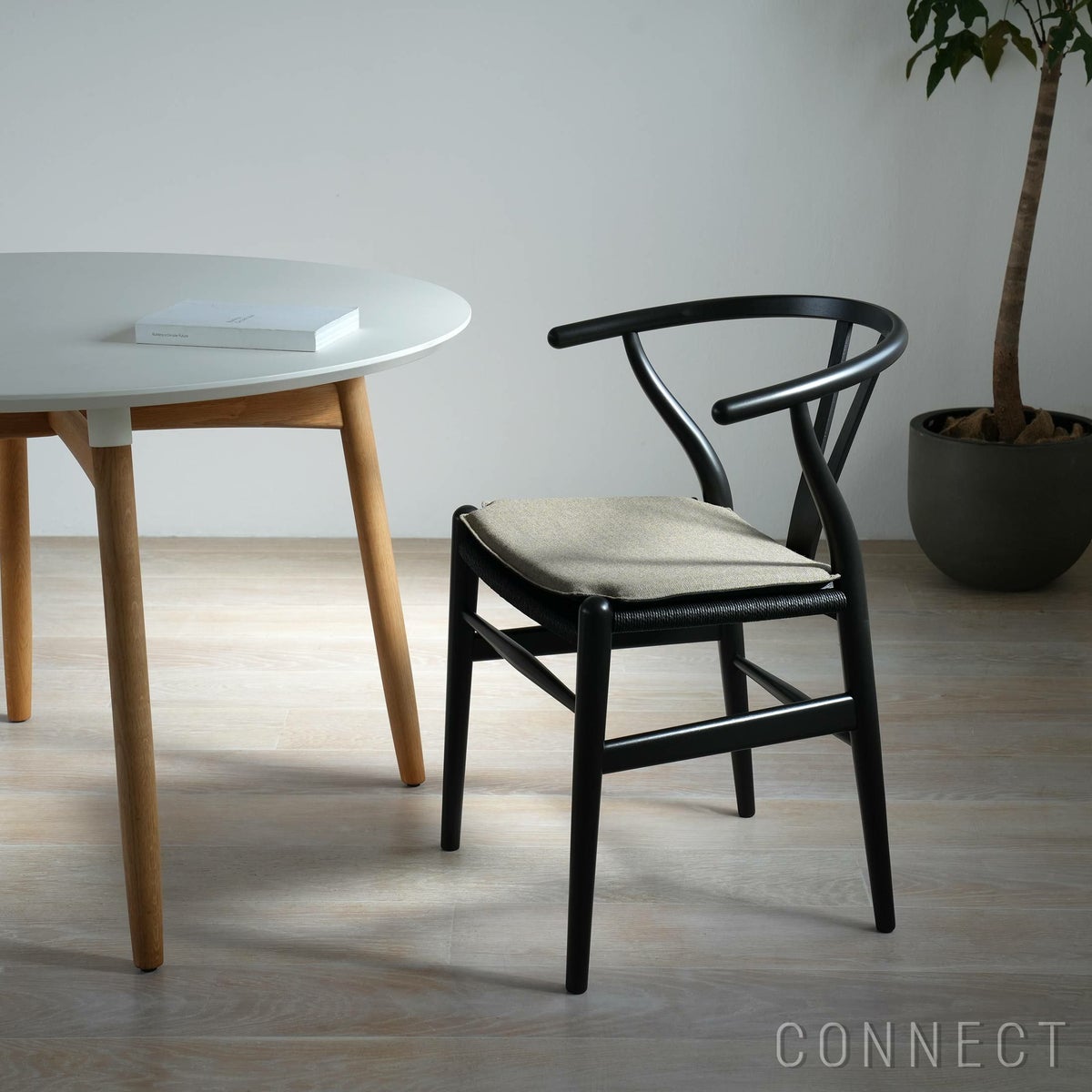 MELLEM（メレム） / Kvadrat（クヴァドラ） / Yチェアシートクッション / Technicolour（テクニカラー） / クッション