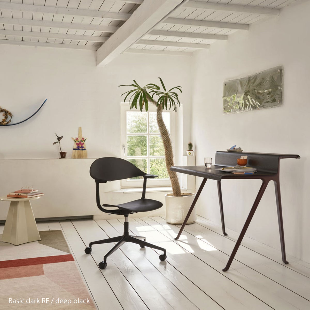 Vitra（ヴィトラ） / Mynt（ミント） / プラスチック / 4スターベース / 全2色 / デスクチェア