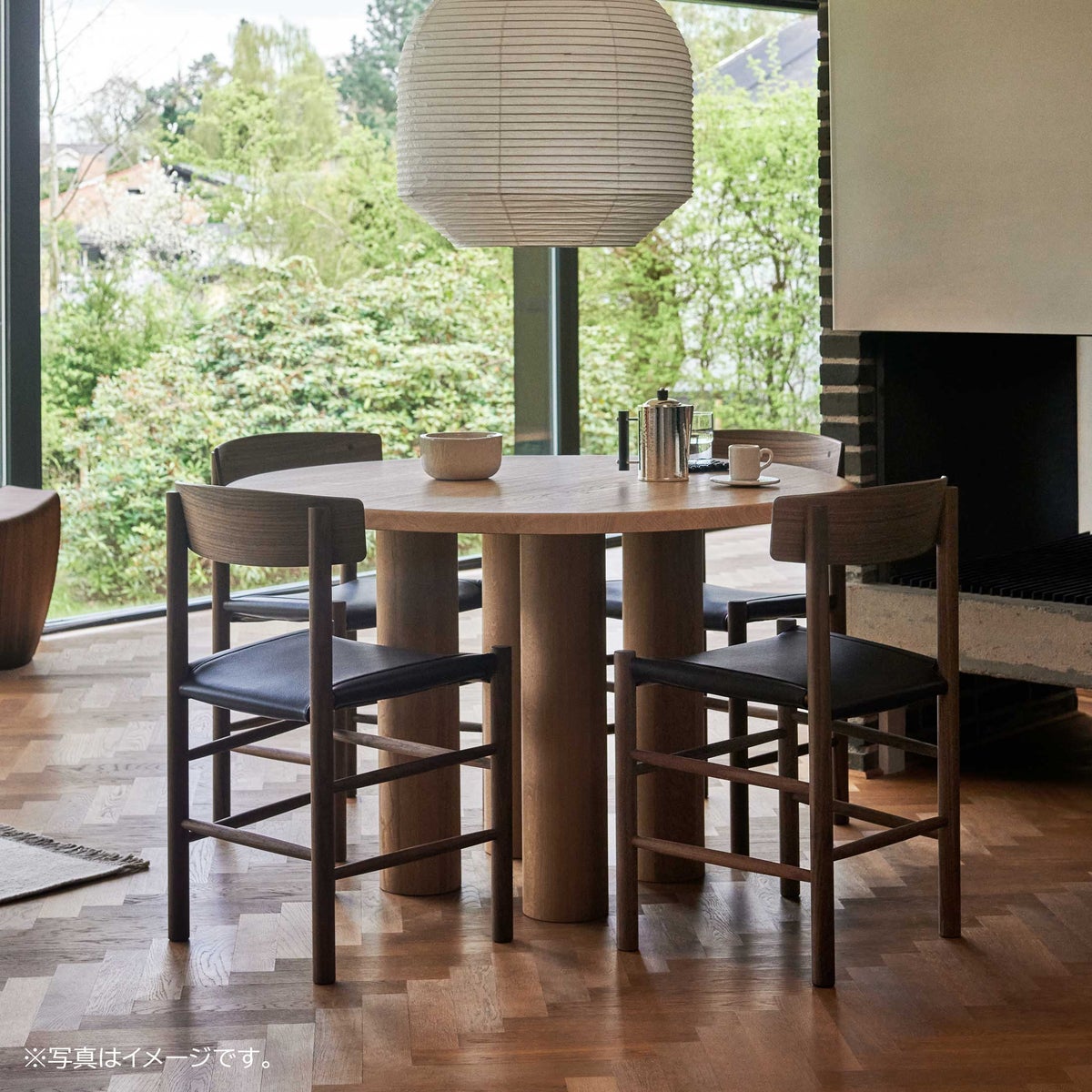 FREDERICIA（フレデリシア） / J39（モーエンセンチェア・シェーカーチェア） / ウォルナット材・オイル仕上げ / レザー（Omni 377 ダークブラウン）