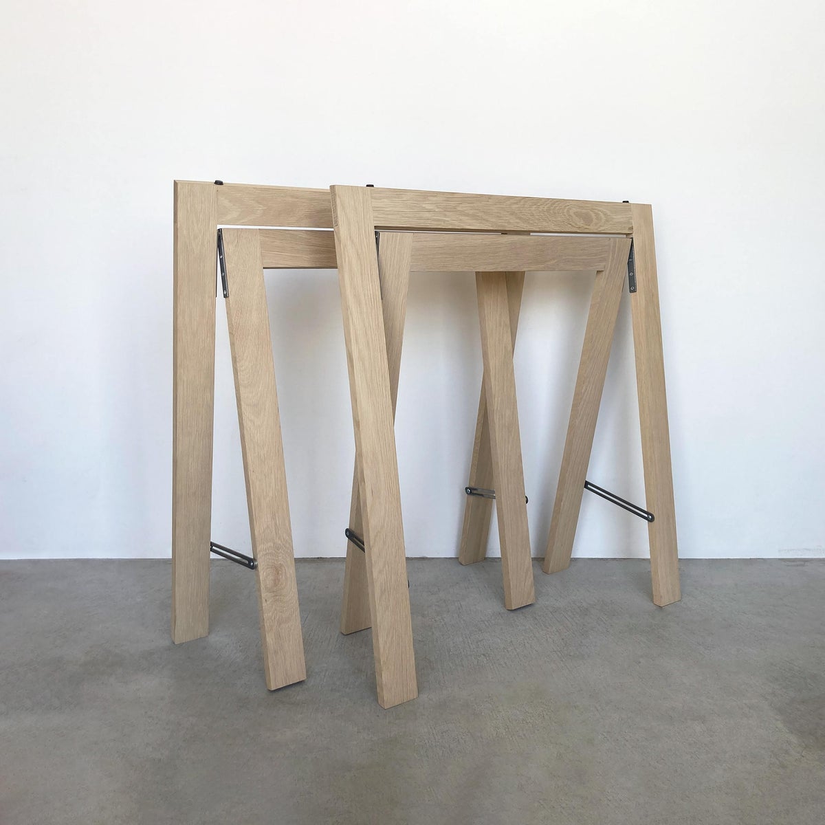 【アウトレット】FORM & REFINE（フォーム&リファイン） / Austere Trestle （オースティア トレスル） ホワイトオーク / 2脚セット / テーブル脚