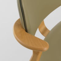 Artek（アルテック） / DOMUS CHAIR（ドムスチェア） / バーチ材・ハニーステイン仕上げ / 革張り Spectrum leaf《New beauty versions》