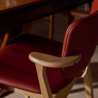 Artek（アルテック） / DOMUS CHAIR（ドムスチェア） / オーク材・ナチュラルラッカー仕上げ / 革張り Spectrum terracotta《New beauty versions》