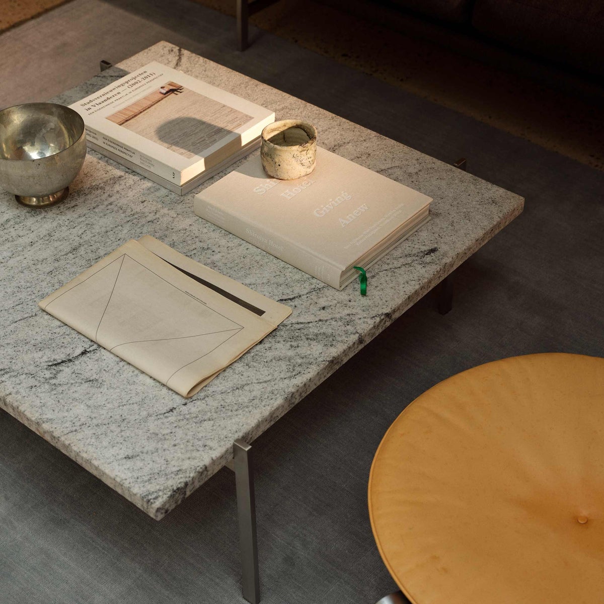 FRITZ HANSEN（フリッツ・ハンセン） / PK61 / 御影石 ロール仕上げ（グレーホワイト） / サテン仕上げステンレススチール / コーヒーテーブル / 80×80cm