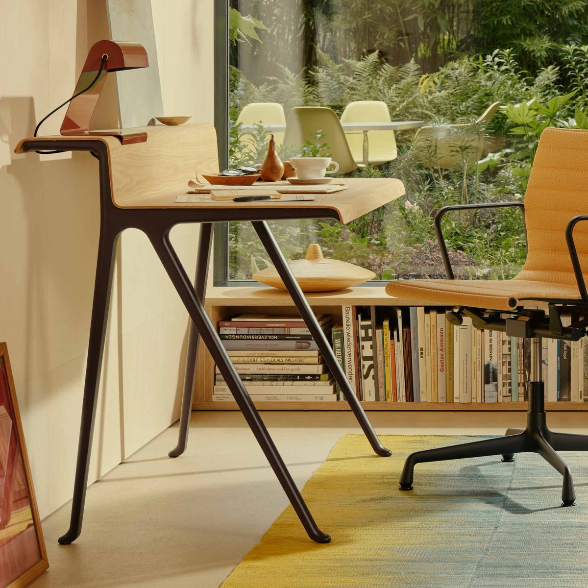 Vitra（ヴィトラ） / Courier（クーリエ） / テーブルトップ全2色・ベース全3色 / デスク