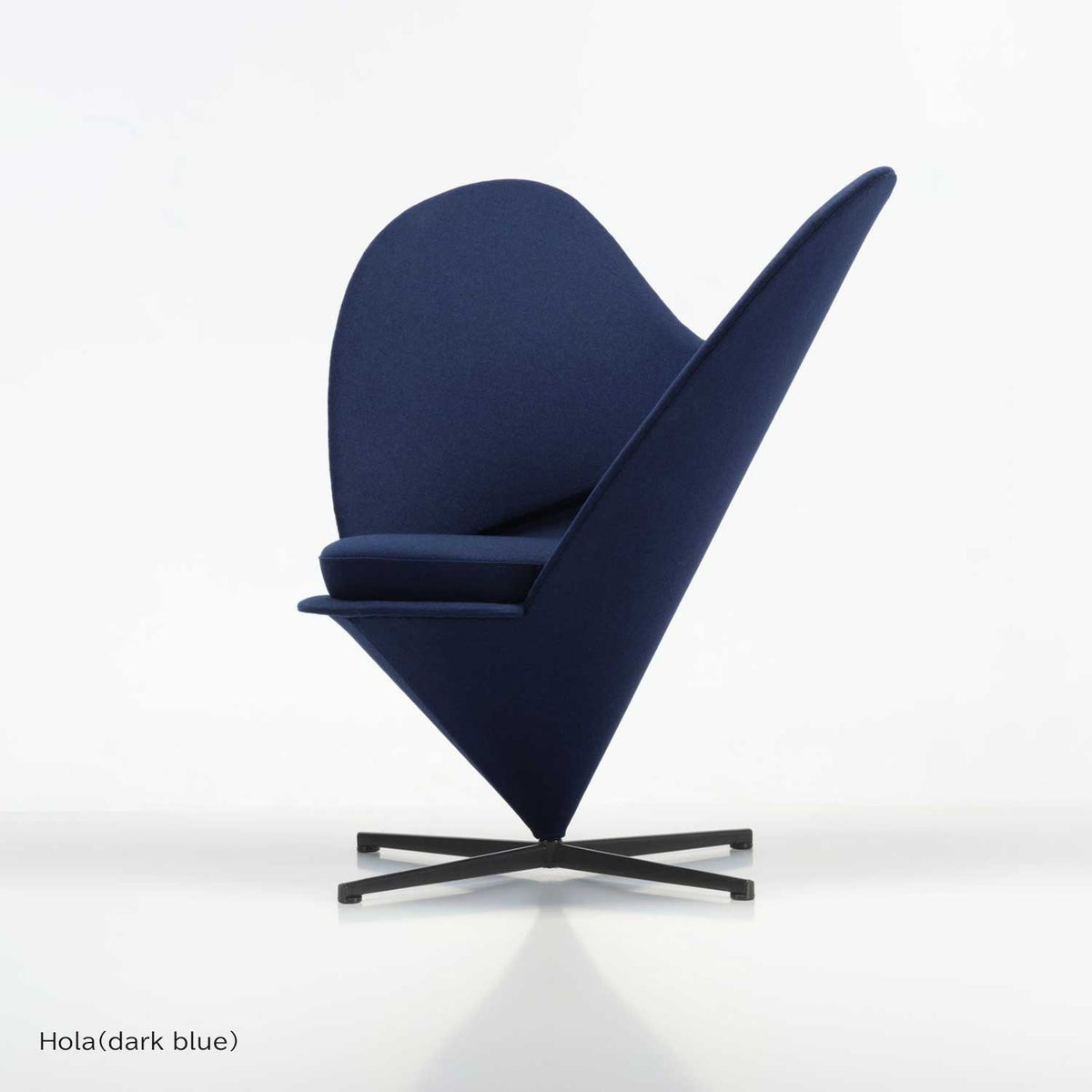 Vitra（ヴィトラ） / Heart Cone Chair（ハートコーンチェア）/ Hola（dark blue） / ラウンジチェア