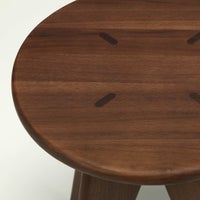 Vitra（ヴィトラ） / Tabouret Bois（タブレ ボワ） / アメリカンウォルナット ソリッド オイル仕上げ / スツール