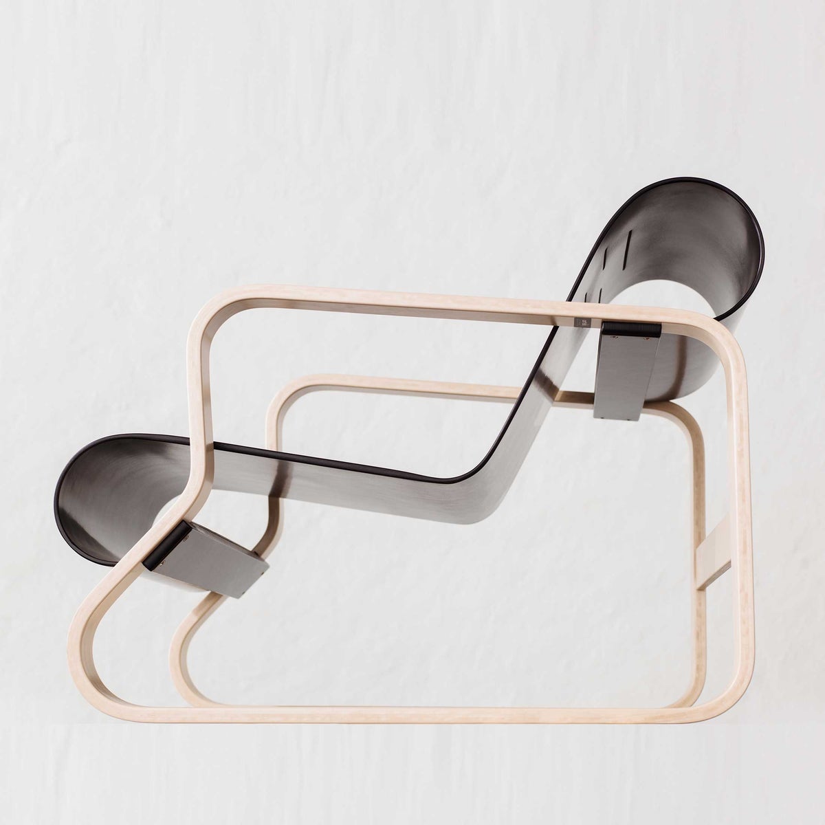 Artek（アルテック） / Armchair 41 （アームチェア 41） / Paimio（パイミオ） / バーチ材・ナチュラルラッカー仕上げ / 座面・全2色 / チェア