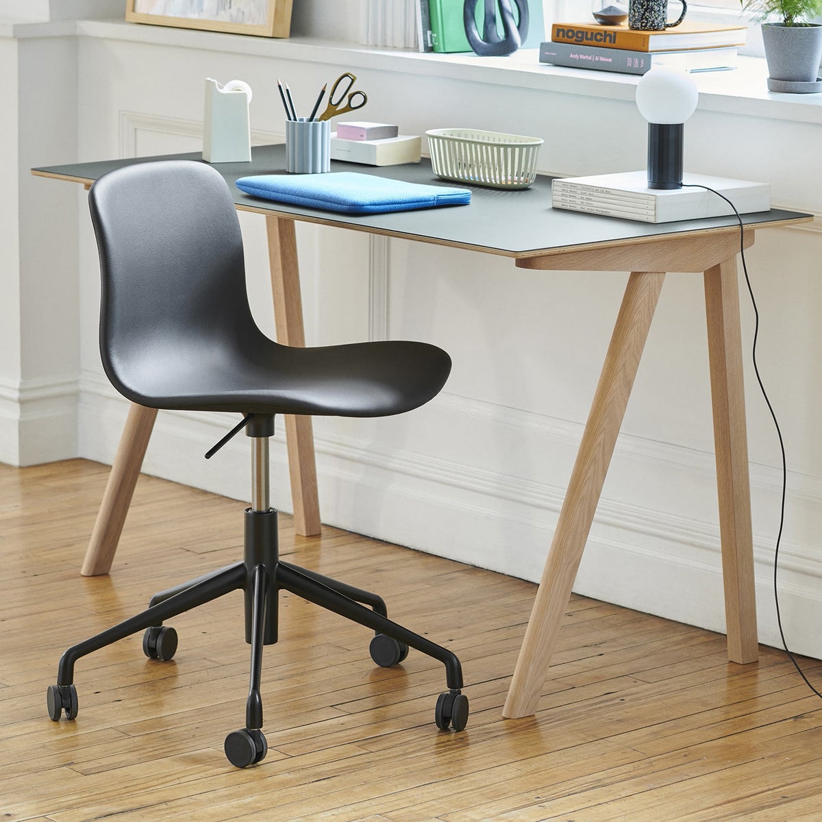 HAY（ヘイ） / AAC51 チェア / ABOUT A（アバウト ア シリーズ） / Steelcut 190（スティールカット） / 5スターベース / キャスター付きチェア