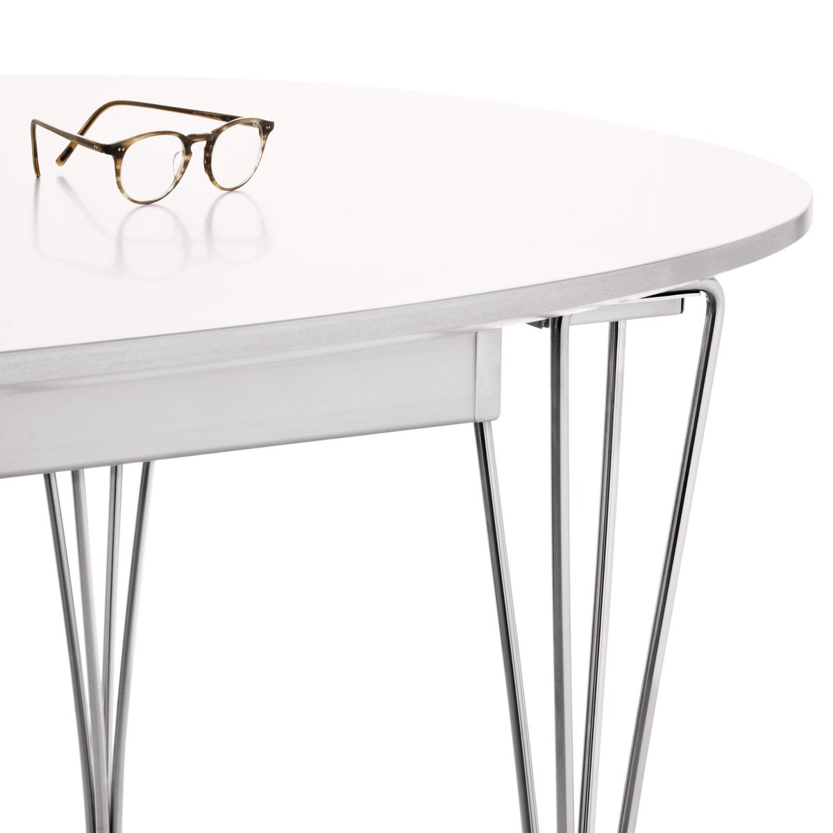 FRITZ HANSEN（フリッツ・ハンセン） / TABLE SERIES（テーブルシリーズ）B620 / スーパー楕円テーブル / ホワイト / クローム脚