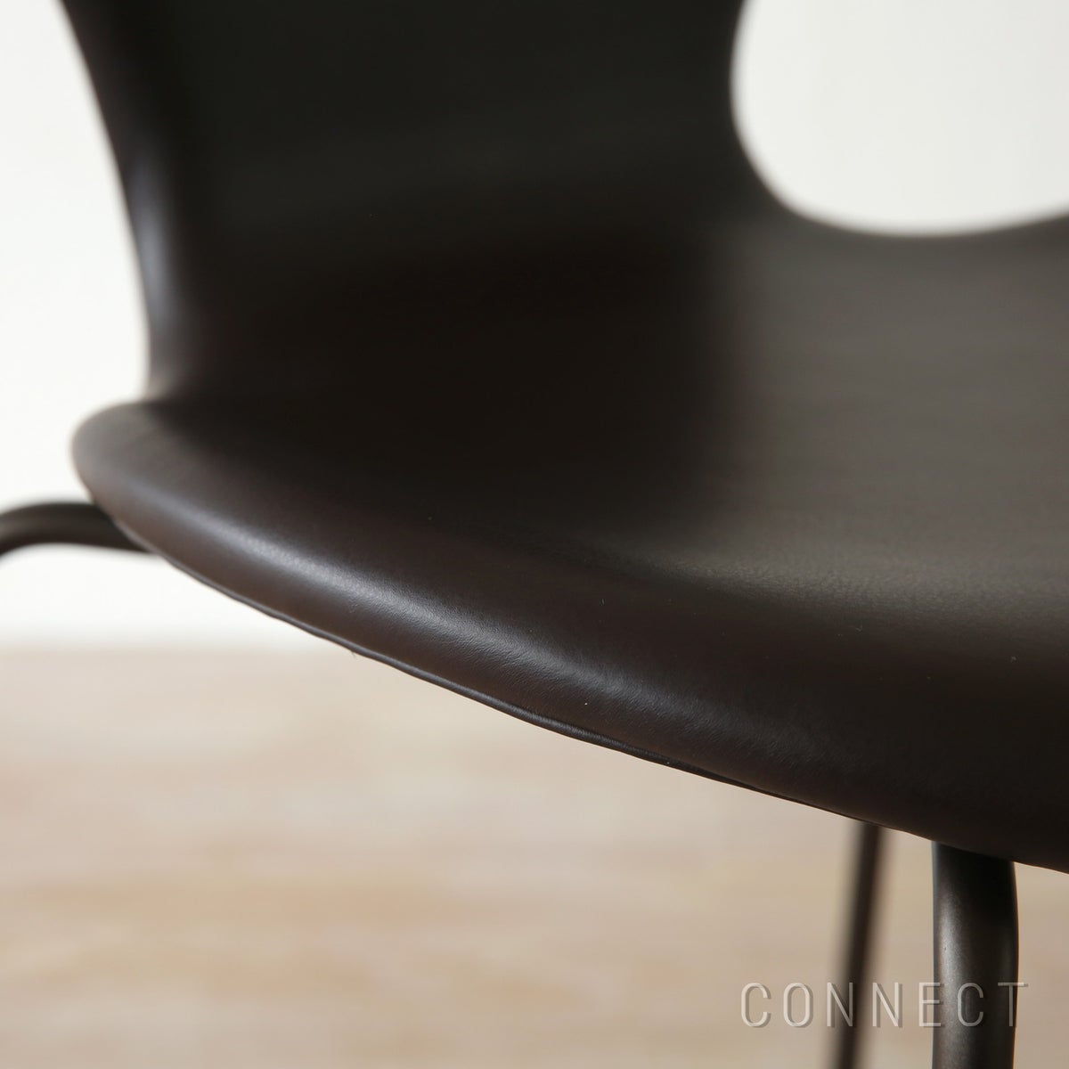 FRITZ HANSEN（フリッツ・ハンセン） / SERIES 7（セブンチェア） / Essential Leather（エッセンシャルレザー） / ダークブラウン / フルパディング