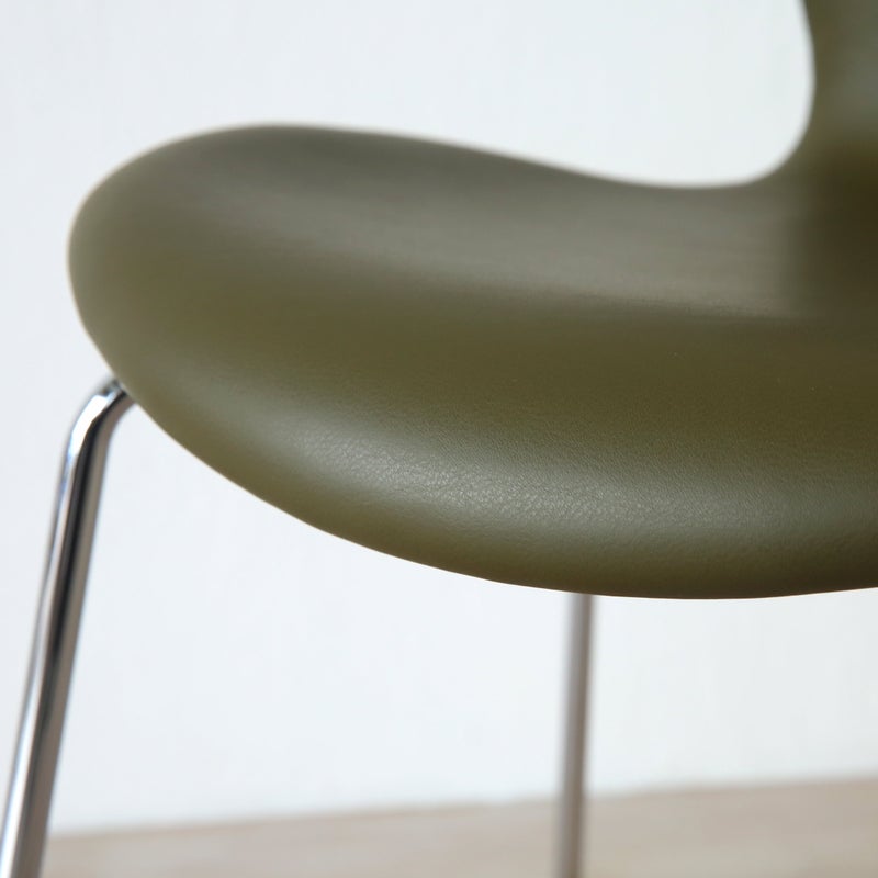 FRITZ HANSEN（フリッツ・ハンセン） / SERIES 7（セブンチェア） / Essential Leather（エッセンシャルレザー） / モスグリーン / フルパディング