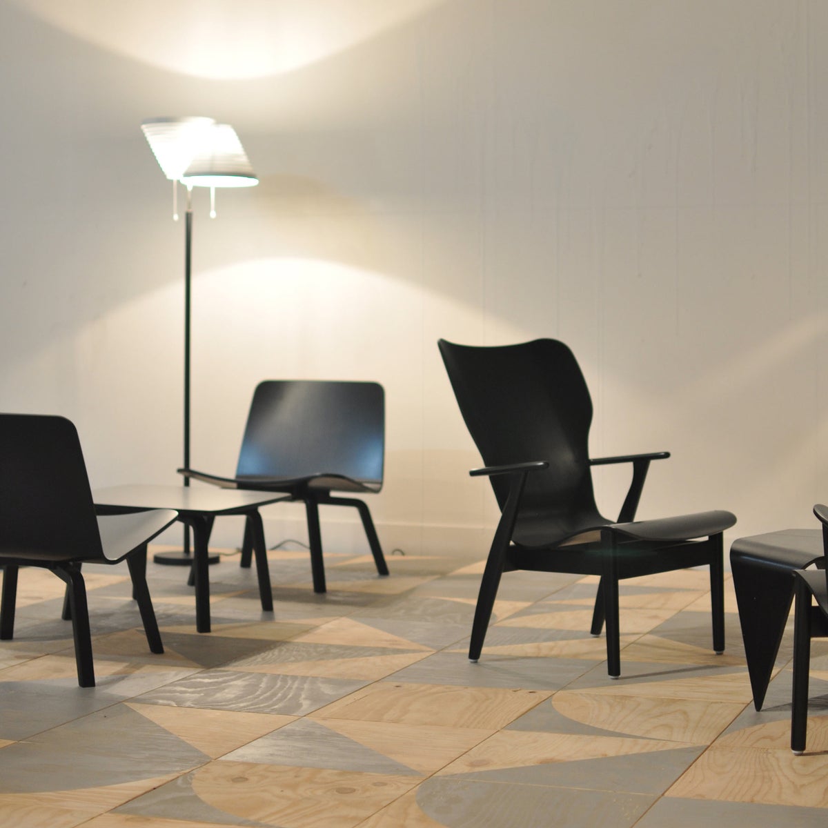 Artek（アルテック） / DOMUS LOUNGE CHAIRS（ドムスラウンジチェア） / バーチ材 / ブラック ラッカー / チェア