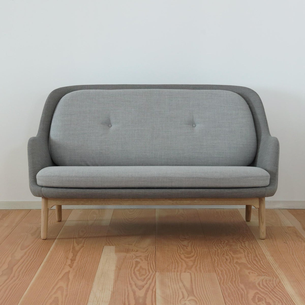 【ポイント20倍】【アウトレット】FRITZ HANSEN（フリッツ・ハンセン） / FRI SOFA（フリソファ） / ウッドベース / Canvas（キャンバス）0134 グレー×0124 ライトグレー