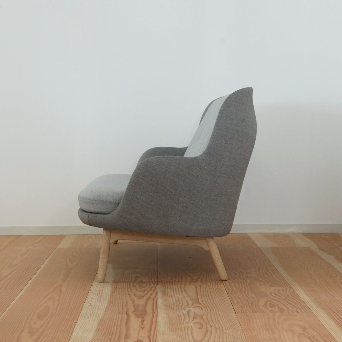 【ポイント20倍】【アウトレット】FRITZ HANSEN（フリッツ・ハンセン） / FRI SOFA（フリソファ） / ウッドベース / Canvas（キャンバス）0134 グレー×0124 ライトグレー