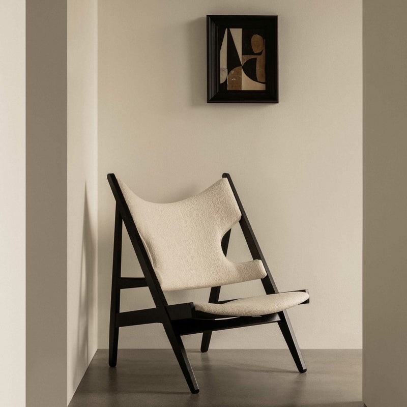 Audo Copenhagen（オドー・コペンハーゲン） / KNITTING LOUNGE CHAIR（ニッティング ラウンジチェア） / Black stained solid oak / Barnum Boucle（バーナム ブークレ） COL-24 オフホワイト（2025年限定カラー）