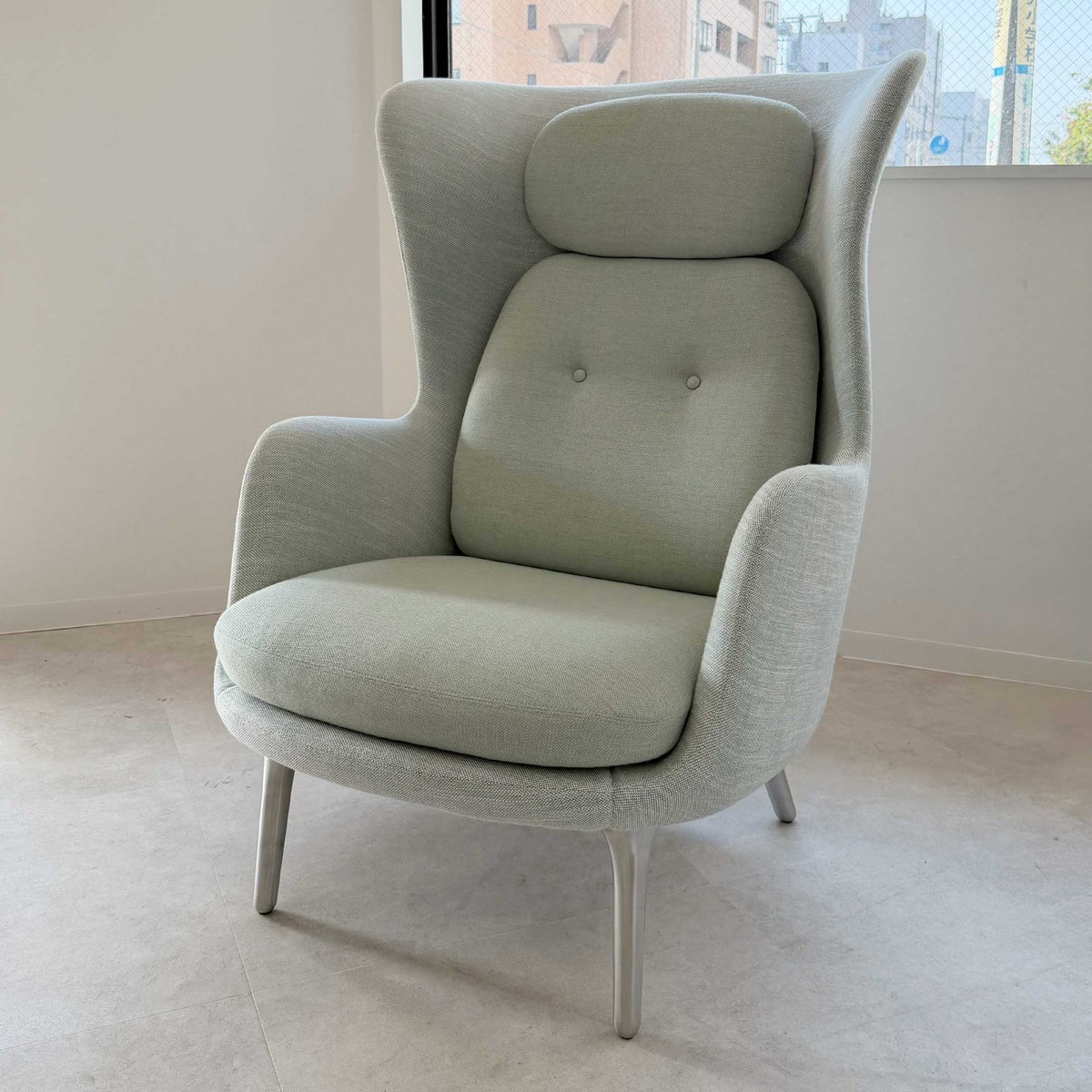 FRITZ HANSEN（フリッツ・ハンセン） / RO（ロオチェア） / サテン仕上げアルミ製ベース / Sunniva 132 ミントグリーン× Sunniva 723 ホワイト・ライトブルー / ラウンジチェア / フットスツールセット