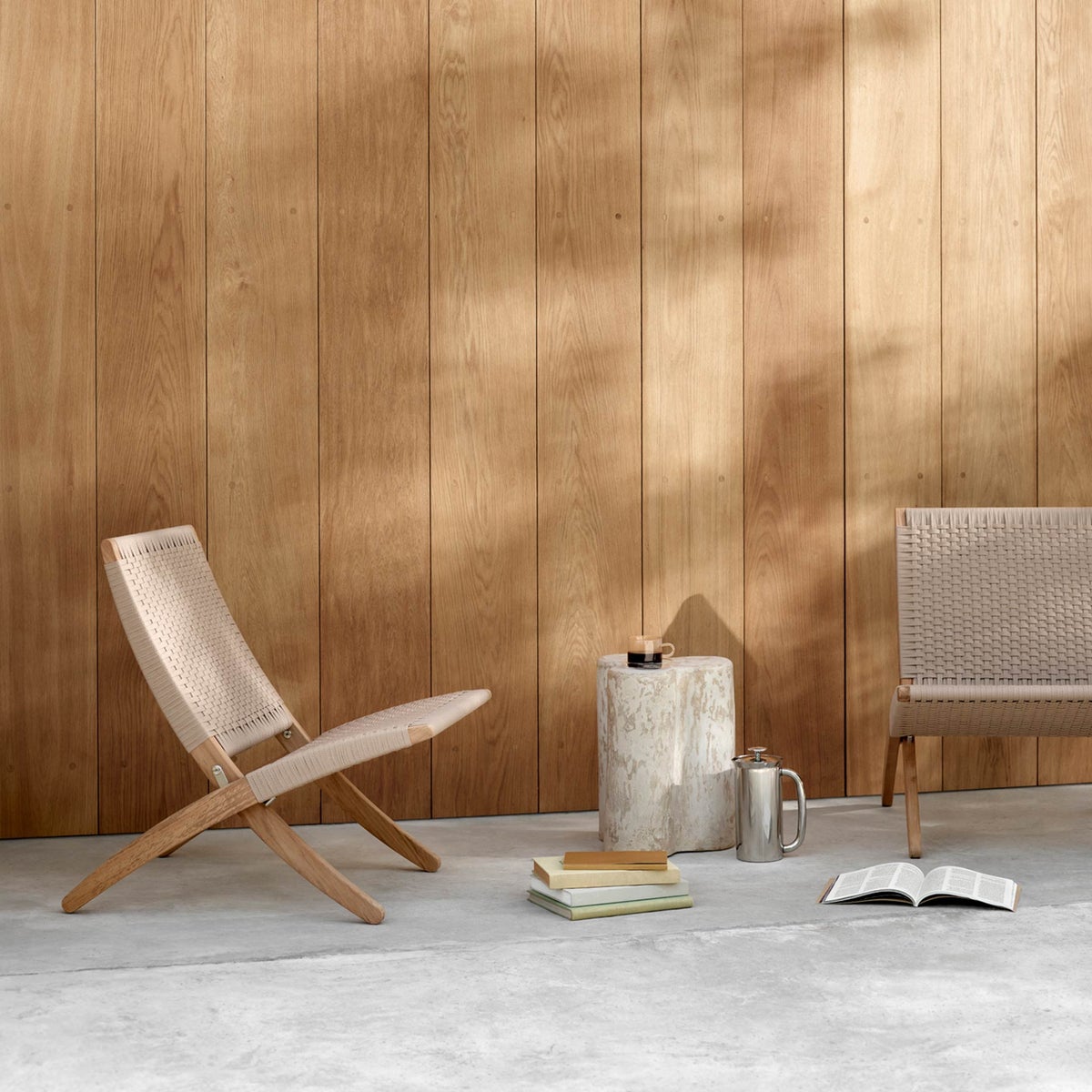 《セットA》CARL HANSEN & SON （カール・ハンセン＆サン） / MG501 キューバチェア（チーク材・無塗装・フラットロープ セサミ）1脚＋E023 コーヒーテーブル（φ48）1台＋BM1069（トレイ）1台