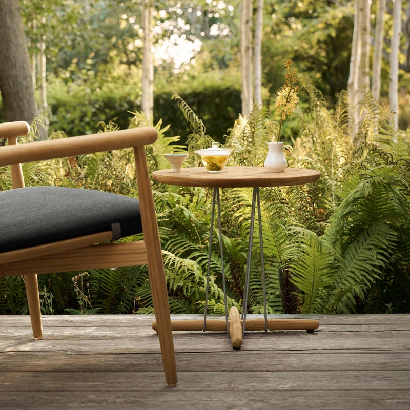 CARL HANSEN & SON（カール・ハンセン＆サン） / E023 EMBRACE OUTDOOR LOUNGE TABLE / チーク材・無塗装・スチールワイヤー脚 / φ48cm / コーヒーテーブル
