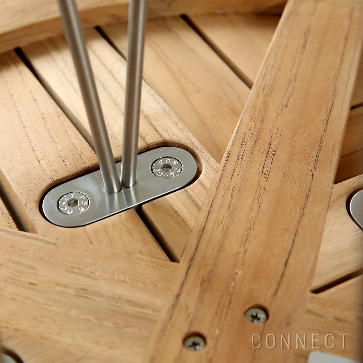 CARL HANSEN & SON（カール・ハンセン＆サン） / E023 EMBRACE OUTDOOR LOUNGE TABLE / チーク材・無塗装・スチールワイヤー脚 / φ48cm / コーヒーテーブル