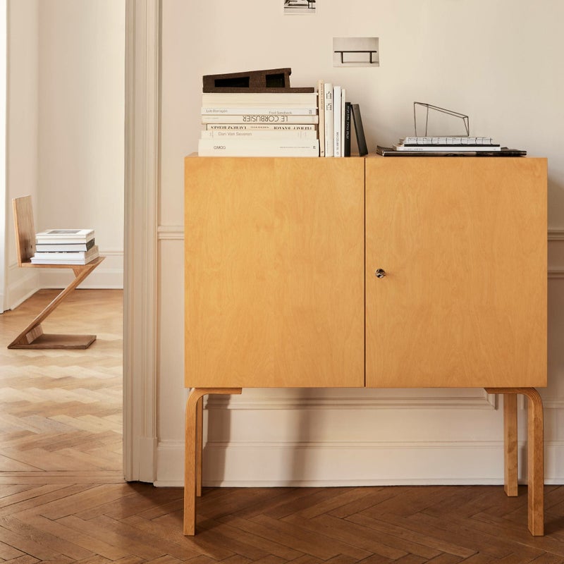 【アウトレット】Artek（アルテック） / CABINET 250（キャビネット250） / バーチ材・ハニーステイン仕上げ / 90周年 Anniversary editions
