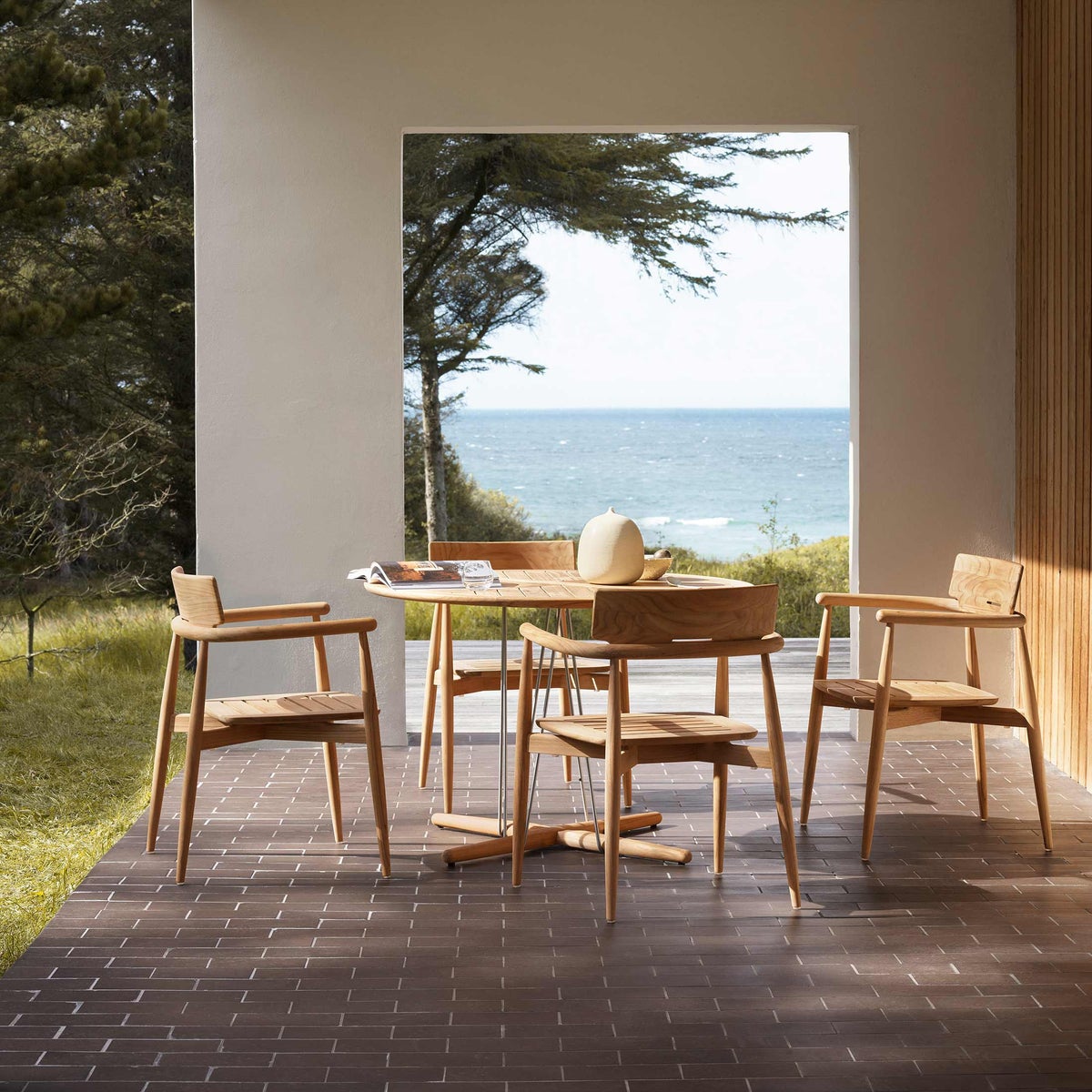 《セットC》CARL HANSEN & SON （カール・ハンセン＆サン） / E022 ダイニングテーブル×1台＋E008 チェア×3脚