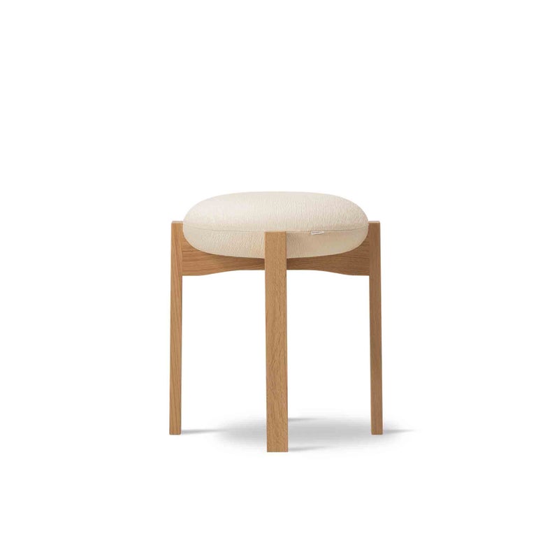 FREDERICIA（フレデリシア） / Pioneer Stool（パイオニア スツール） / Model 6830 / オーク材・ラッカー仕上げ / Beda 0120
