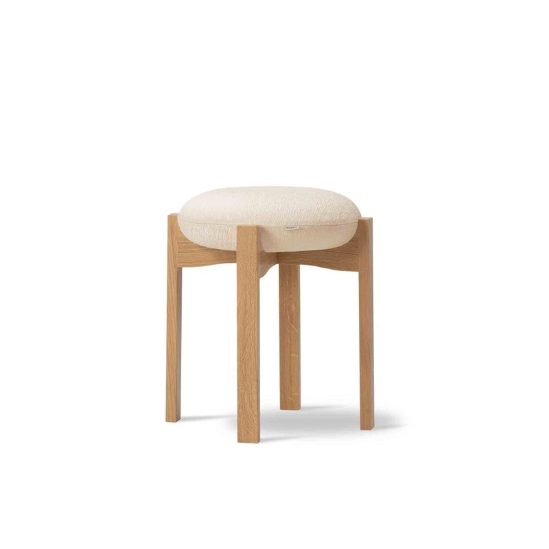 FREDERICIA（フレデリシア） / Pioneer Stool（パイオニア スツール） / Model 6830 / オーク材・ラッカー仕上げ / Beda 0120