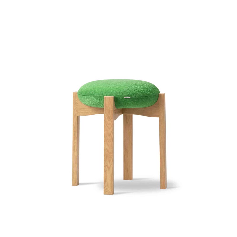 FREDERICIA（フレデリシア） / Pioneer Stool（パイオニア スツール） / Model 6830 / オーク材・ラッカー仕上げ / Beda 950