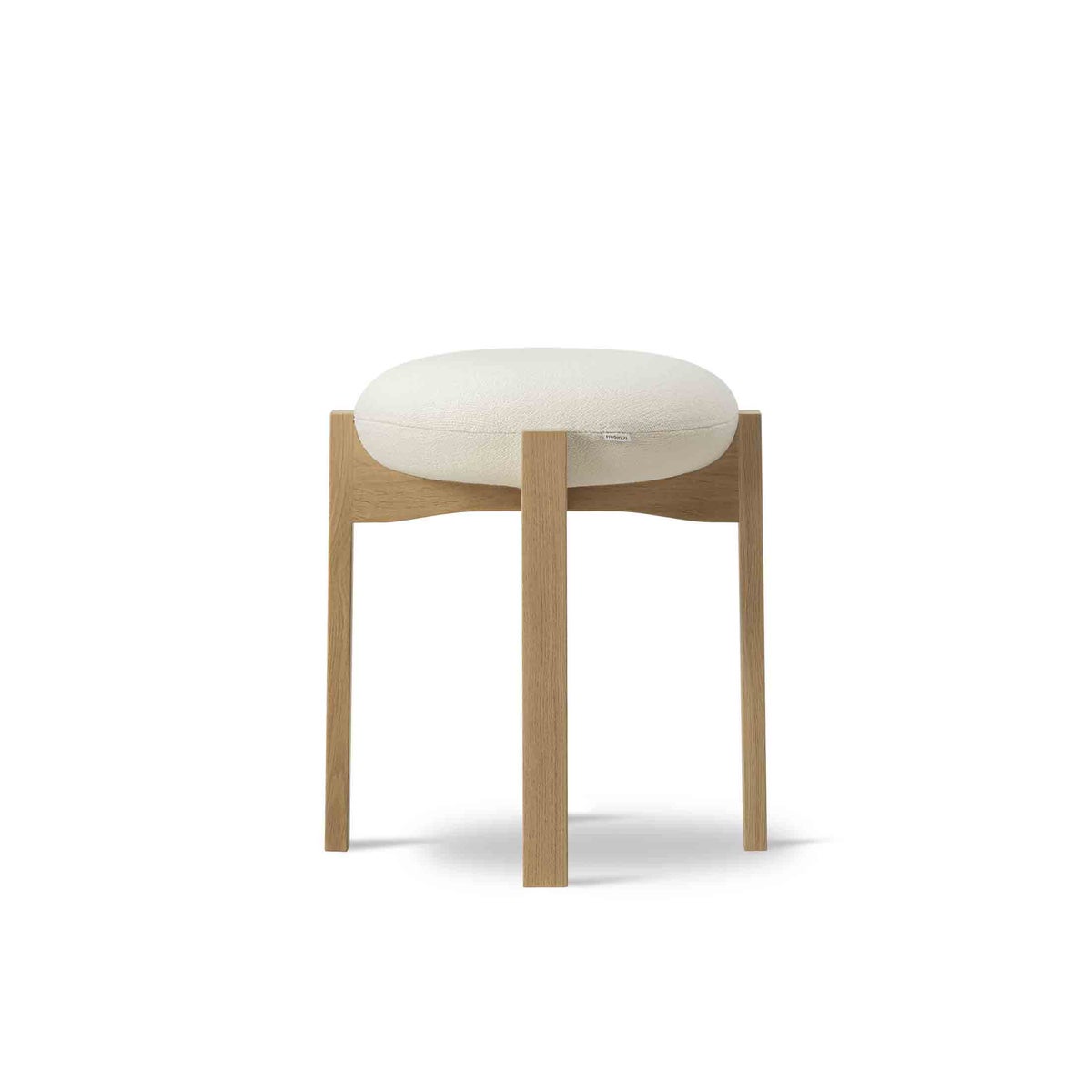 FREDERICIA（フレデリシア） / Pioneer Stool（パイオニア スツール） / Model 6830 / オーク材・ラッカー仕上げ / Vidar 106