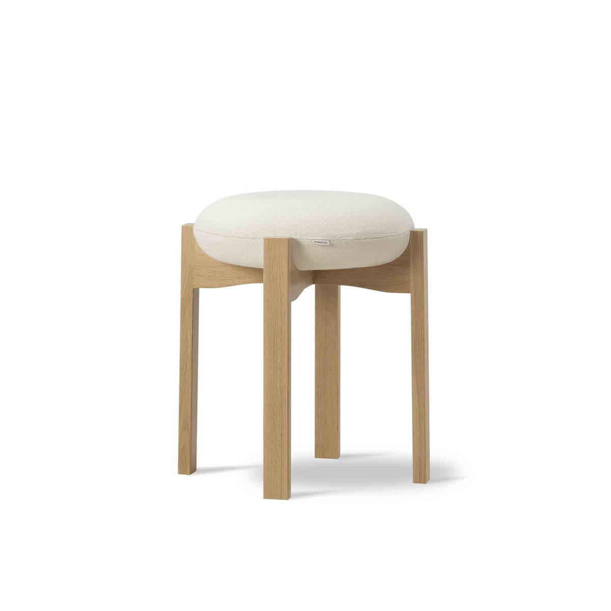 FREDERICIA（フレデリシア） / Pioneer Stool（パイオニア スツール） / Model 6830 / オーク材・ラッカー仕上げ / Vidar 106
