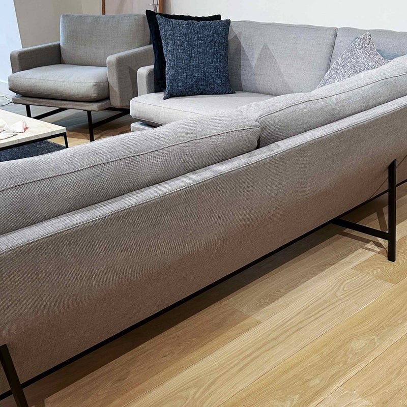 FRITZ HANSEN（フリッツ・ハンセン） / LISSONI（リッソーニソファ） / PL114S L（左用） / 4シーター コーナーソファ / Sunniva 153（スニバ）ライトグレー / ブラウンブロンズ脚
