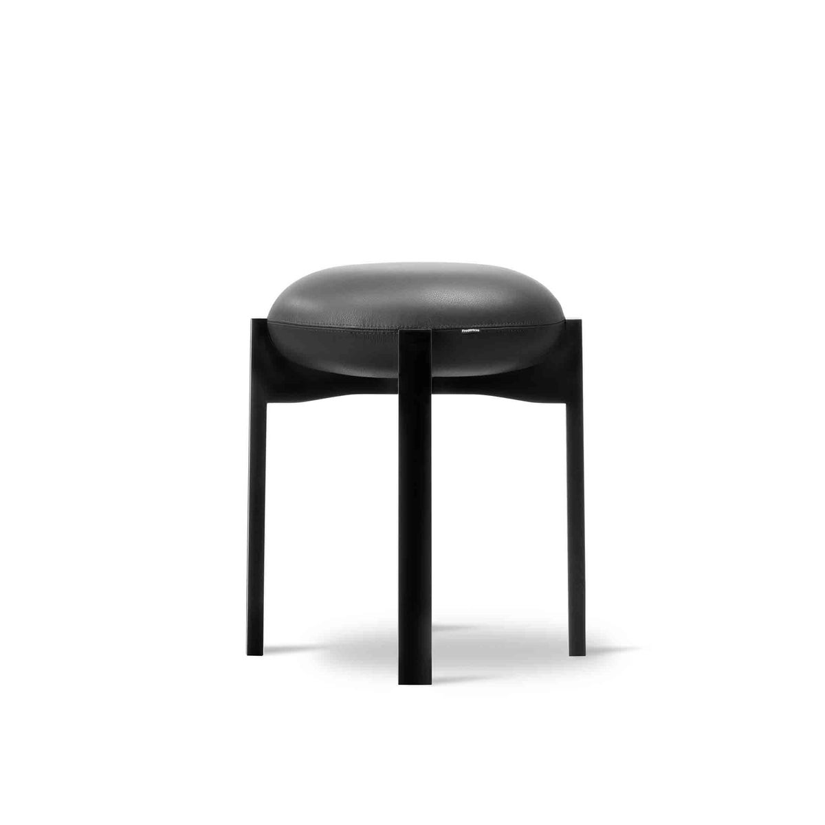 FREDERICIA（フレデリシア） / Pioneer Stool（パイオニア スツール） / Model 6830 / ビーチ材・ブラックラッカー仕上げ / Primo 88 Black
