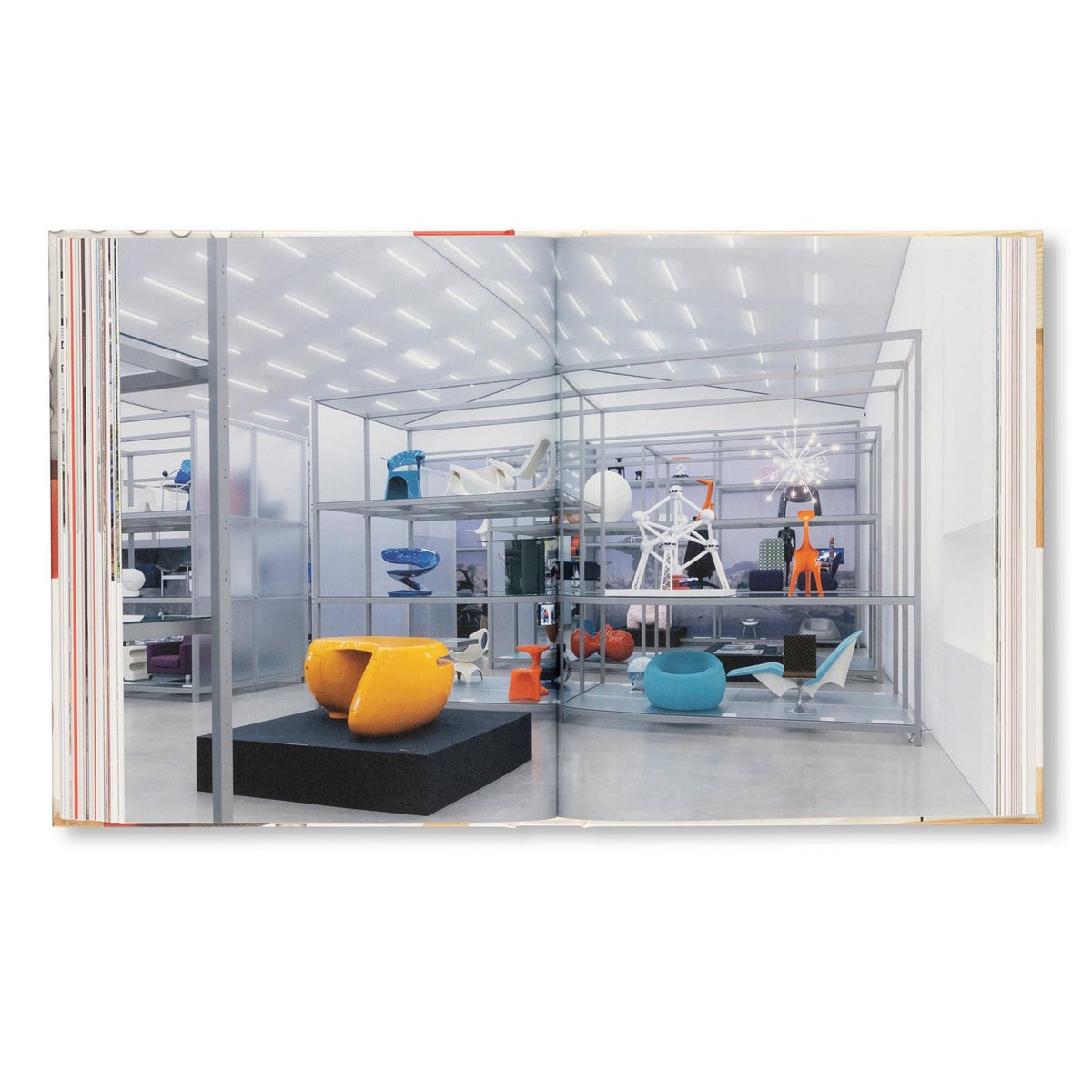 VITRA：THE ANATOMY OF A DESIGN COMPANY（ヴィトラ ジ アナトミー オブ ア デザイン カンパニー） / by Deyan Sudjic（デヤン・サジック） / 洋書