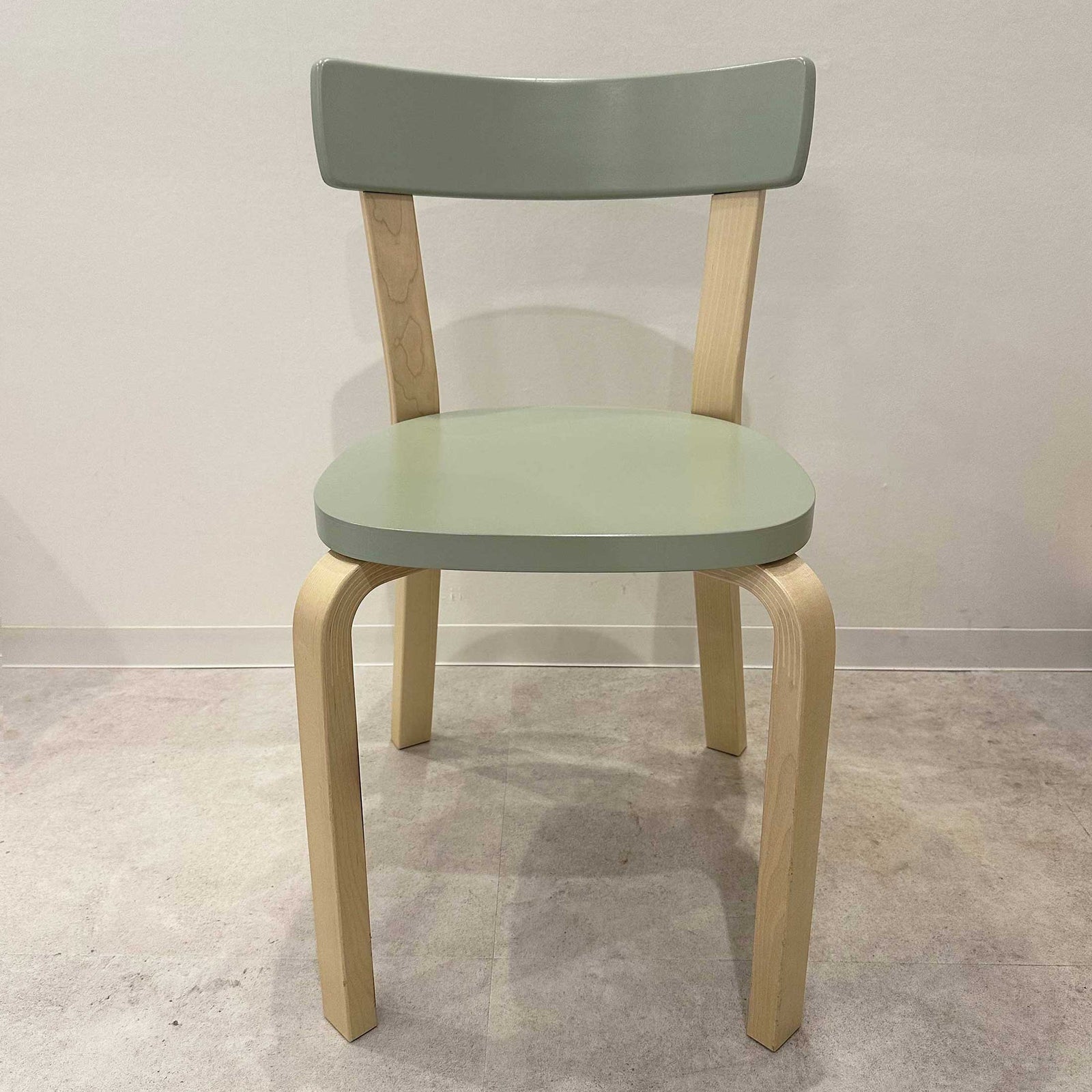 CHAIR 69 | CONNECT