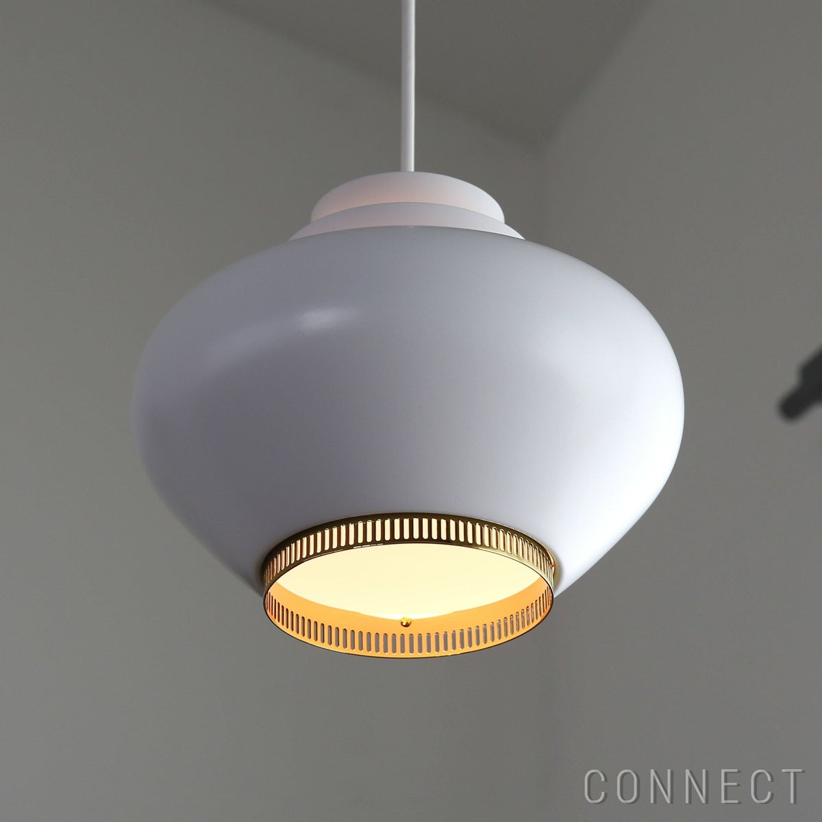 【アウトレット】Artek（アルテック） / A333 Pendant Lamp “Turnip“（ペンダント カブ） / ホワイト×ブラス / 全長1260mm / ペンダントライト