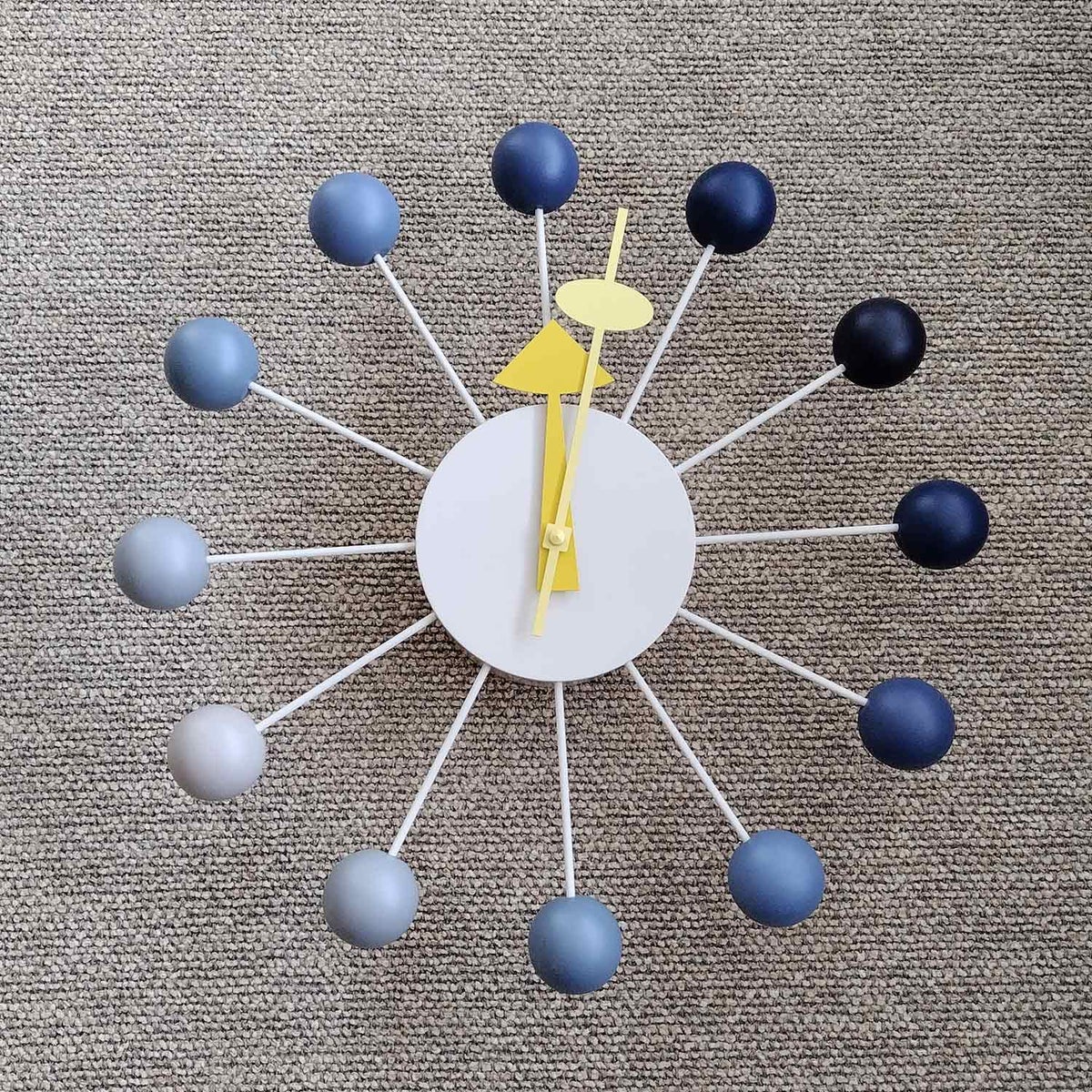 【アウトレット】【限定モデル】Vitra（ヴィトラ） / Wall Clocks（ウォールクロック） / Ball Clock（ボール クロック）Limited Edition / Dusk（ダスク） / 掛け時計