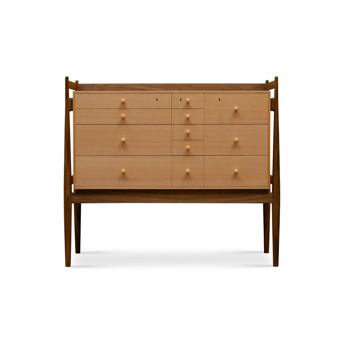 HOUSE OF FINN JUHL（ハウス・オブ・フィンユール） / SILVERWARE CABINET（シルバーウェア キャビネット） / ウォルナット材・オレゴンパイン材・オイル仕上げ / Standard version