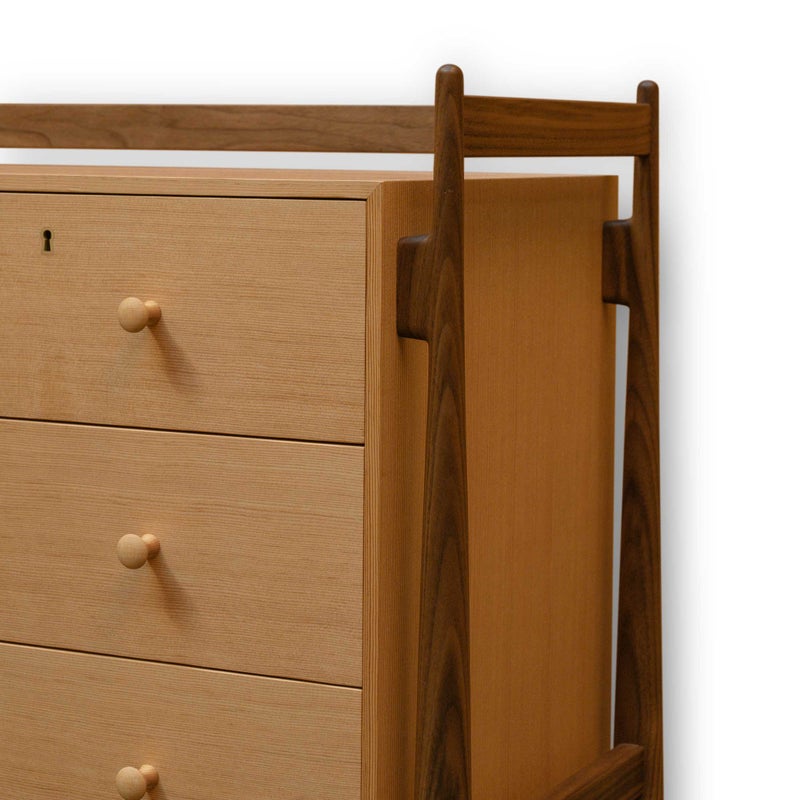 HOUSE OF FINN JUHL（ハウス・オブ・フィンユール） / SILVERWARE CABINET（シルバーウェア キャビネット） / ウォルナット材・オレゴンパイン材・オイル仕上げ / Standard version