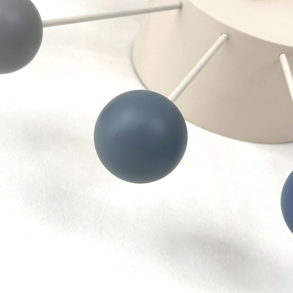【アウトレット】【限定モデル】Vitra（ヴィトラ） / Wall Clocks（ウォールクロック） / Ball Clock（ボール クロック）Limited Edition / Dusk（ダスク） / 掛け時計'
