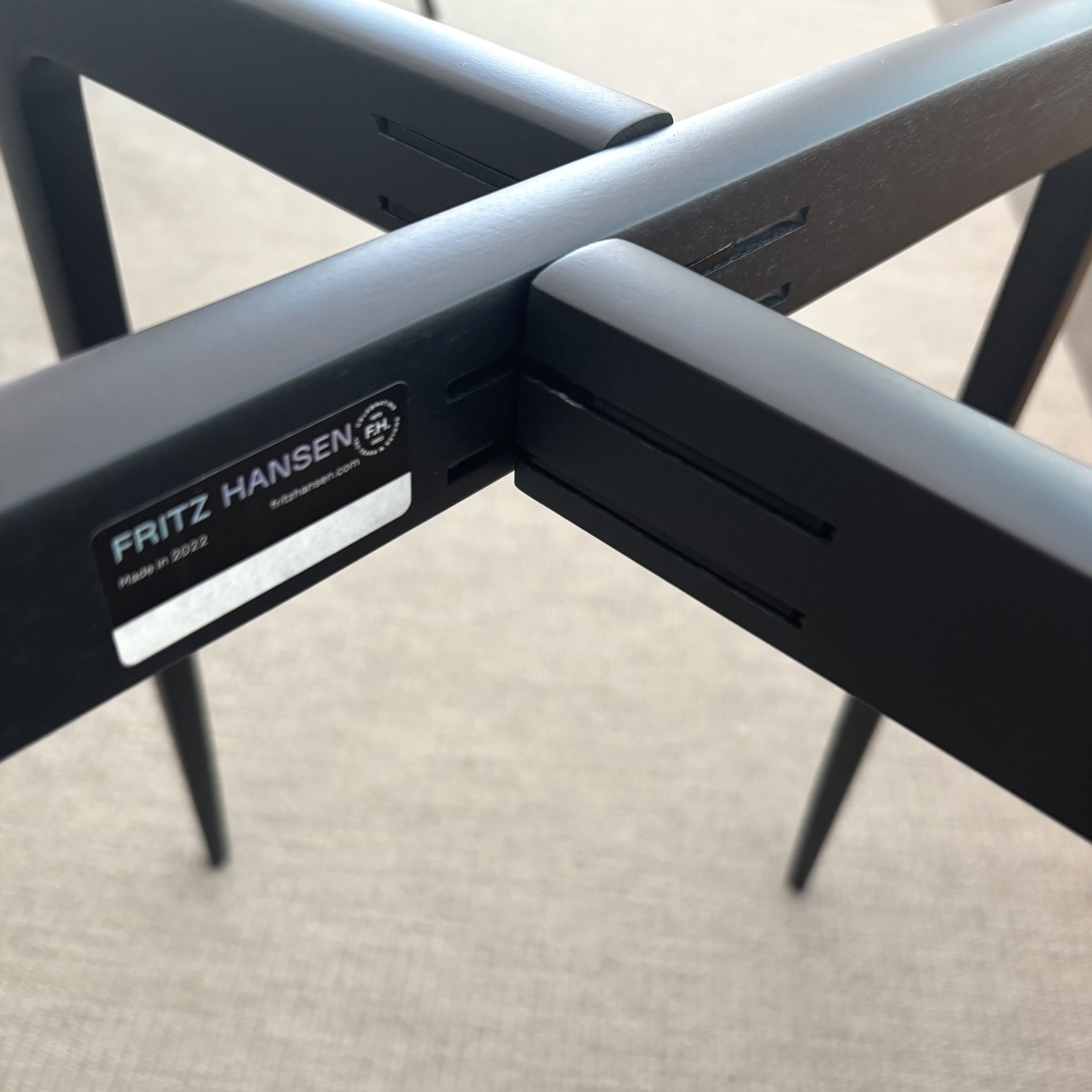 フリッツ・ハンセン トレイテーブル ブラック W:45cm,H42.5 ポイント20倍】【アウトレット】FRITZ HANSEN（フリッツ・ハンセン