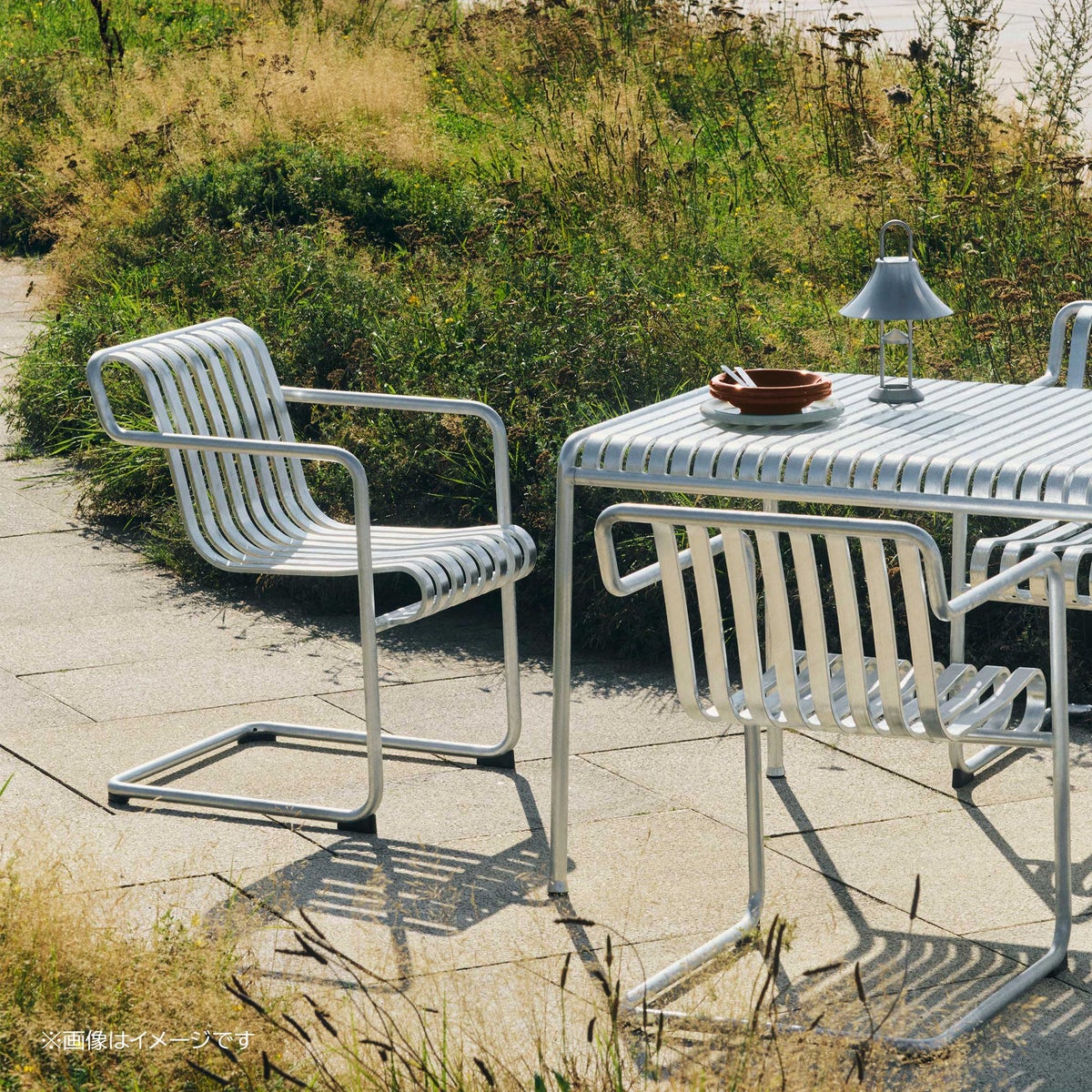 HAY（ヘイ） / PALISSADE CANTILEVER（パリサード カンチレバー） / DINING ARMCHAIR（ダイニング アームチェア） / 全3色 / アウトドア