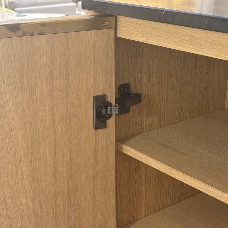 【ポイント20倍】【アウトレット】FRITZ HANSEN（フリッツ・ハンセン） / SKAGERAK（スカゲラック） / Jut High Cabinet（ジュット ハイ キャビネット） / 大理石・ブラック / 真鍮 / オーク材・オイル仕上げ / 収納^