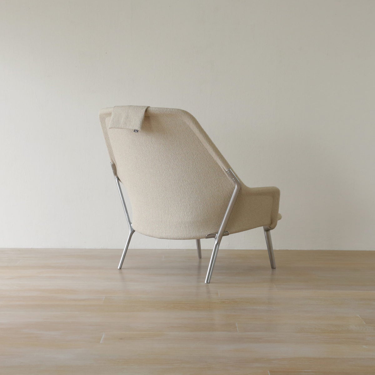 Vitra（ヴィトラ） / Slow Chair（スローチェア） / Flocca（フロッカ） / オットマン付 / バッククッション 2個付 / ネッククッション付