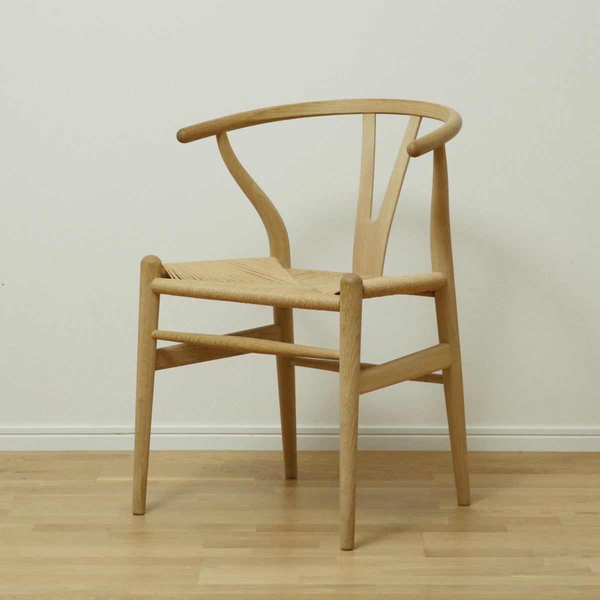 CH24 / Yチェア（ワイチェア） / オーク材・ソープ仕上げ SH45cm / CARL HANSEN & SON （カール・ハンセン＆サン）
