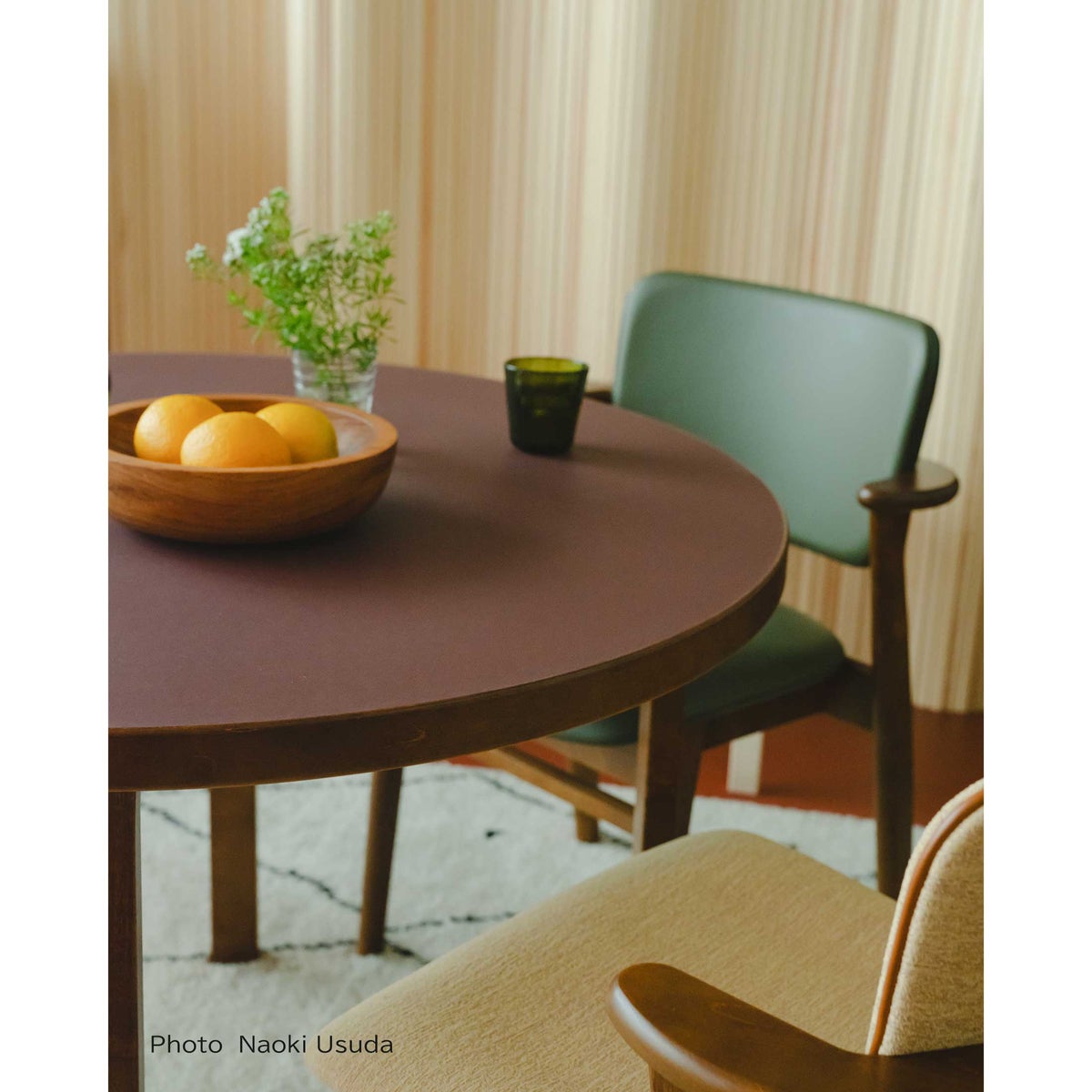 Artek（アルテック） / TABLE 90A / バーチ無垢材・ウォルナットステイン / 天板・バーガンディリノリウム  / ラウンドテーブル / φ100cm