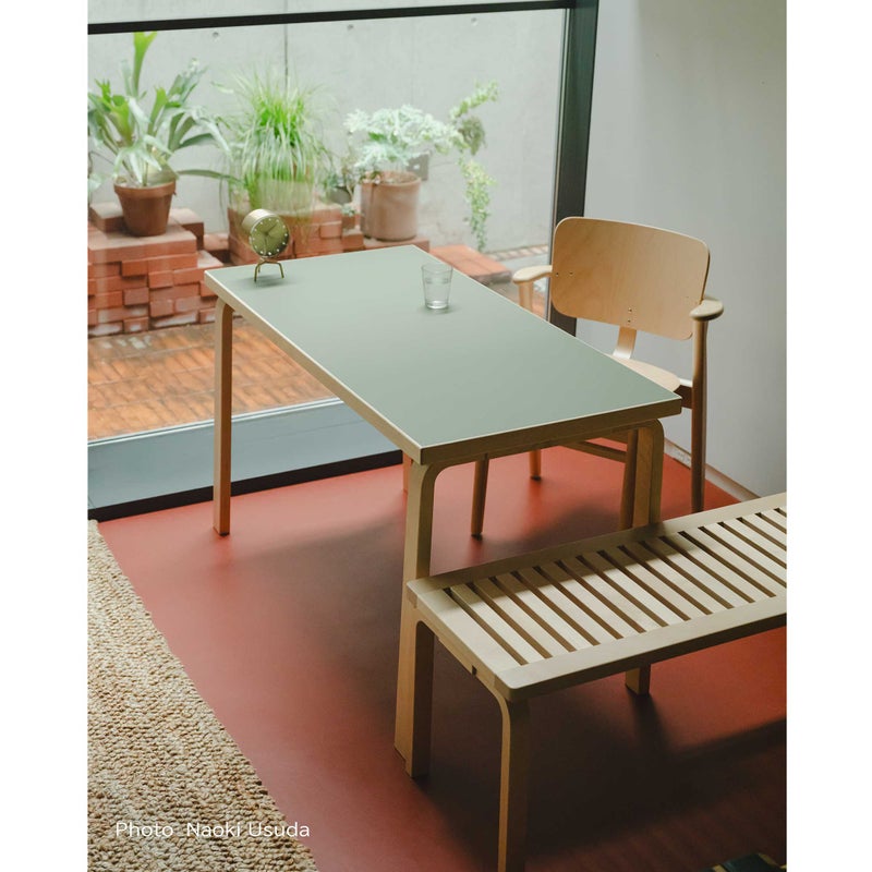 Artek（アルテック） / TABLE 80A / バーチ無垢材・ナチュラルラッカー / 天板・オリーブリノリウム / 120×60cm / テーブル