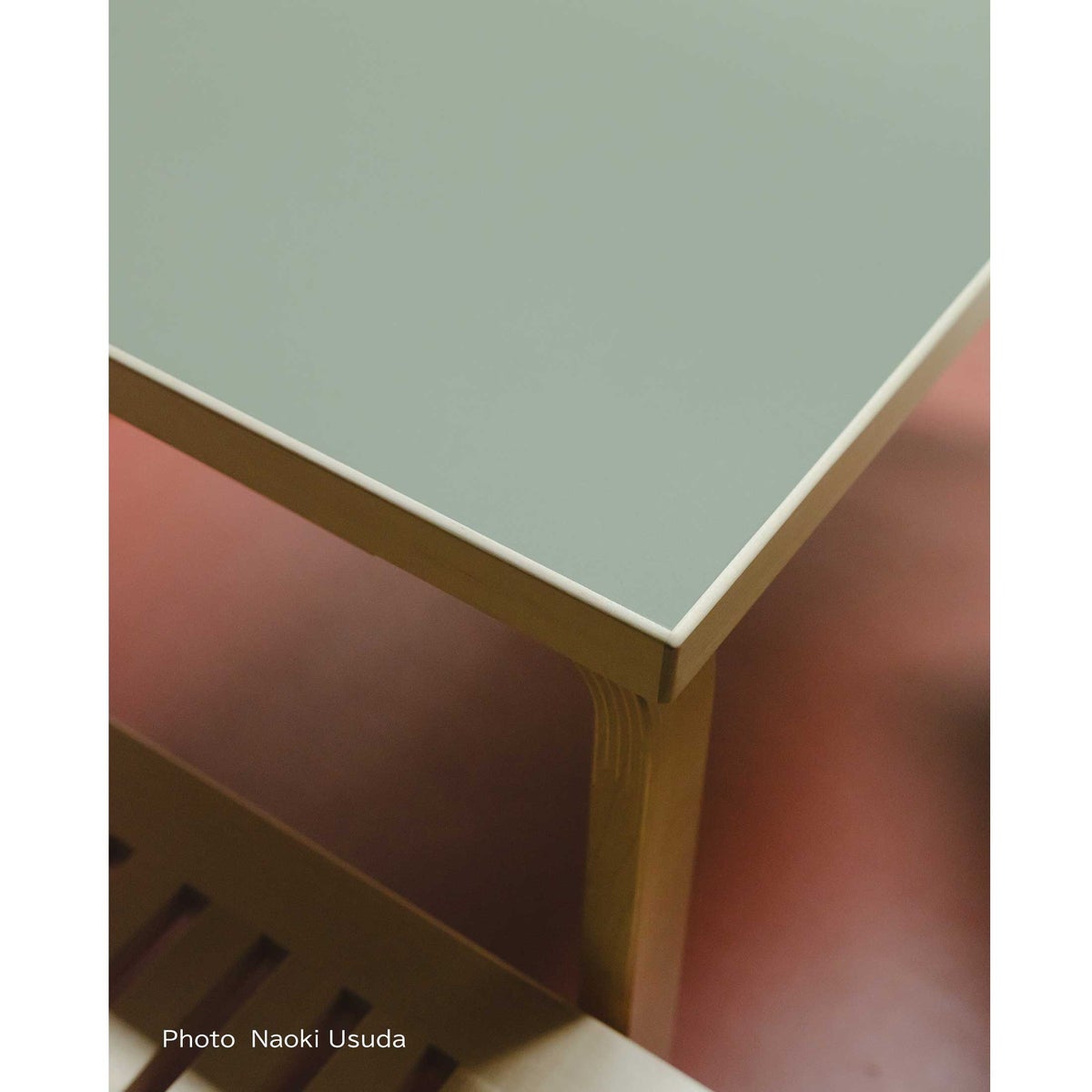 Artek（アルテック） / TABLE 80A / バーチ無垢材・ナチュラルラッカー / 天板・オリーブリノリウム / 120×60cm / テーブル
