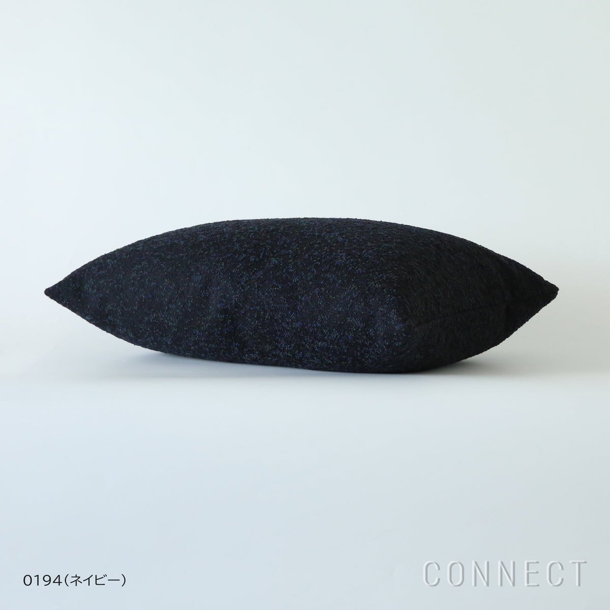 MELLEM（メレム） / Kvadrat/Raf Simons（クヴァドラ/ラフ・シモンズ） / フェザークッション 63×43cm / Atom（アトム） / 中材入り / 全2色